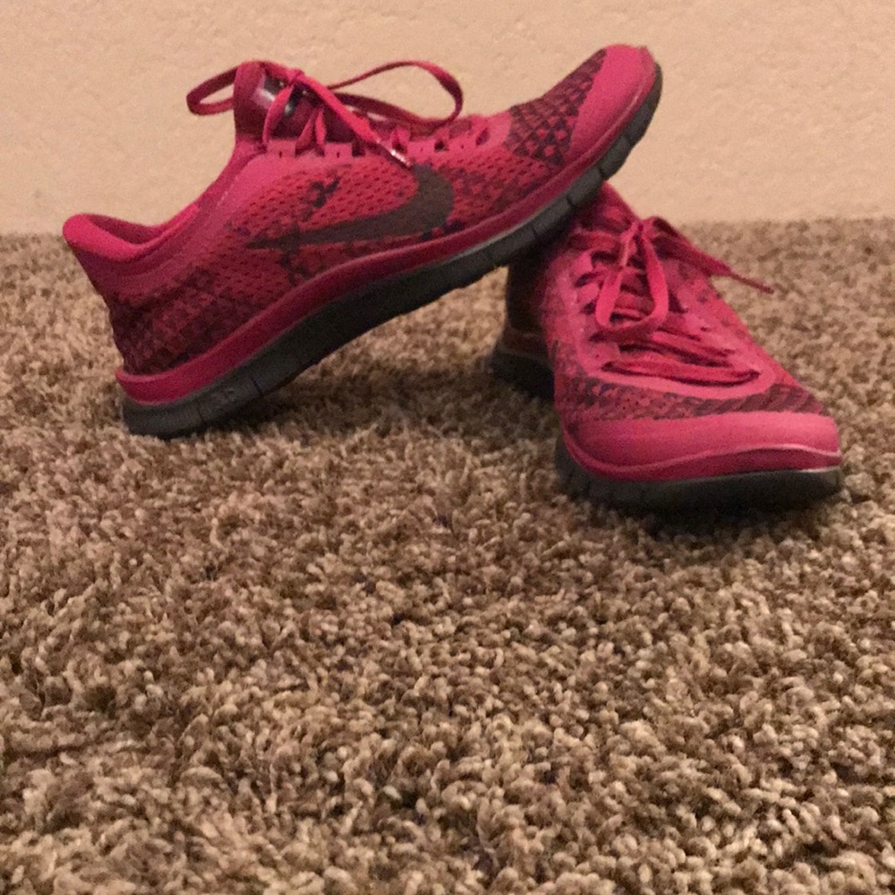 Nike Berry Free 3.0. Size 8.